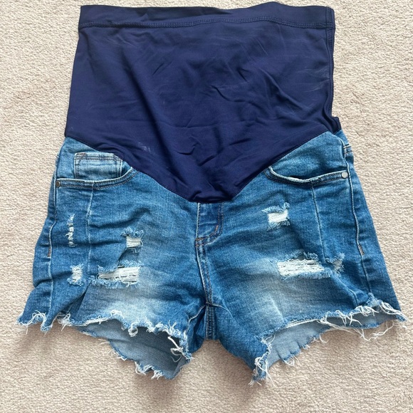 Pinkblush Other - Pink blush maternity jean shorts size small